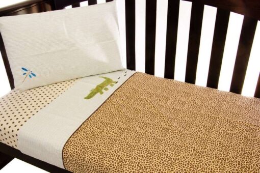 cot sheet set in wild things theme