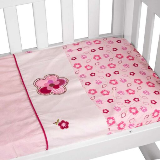 cradle sheet set in raspberry garden theme up close