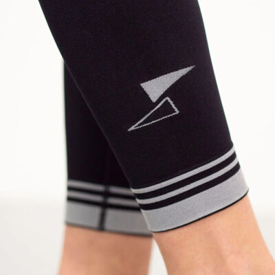 vixen postpartum injury recovery 7/8 leggings close up black cuff